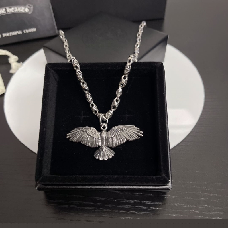 Ch**me He**ts necklaces